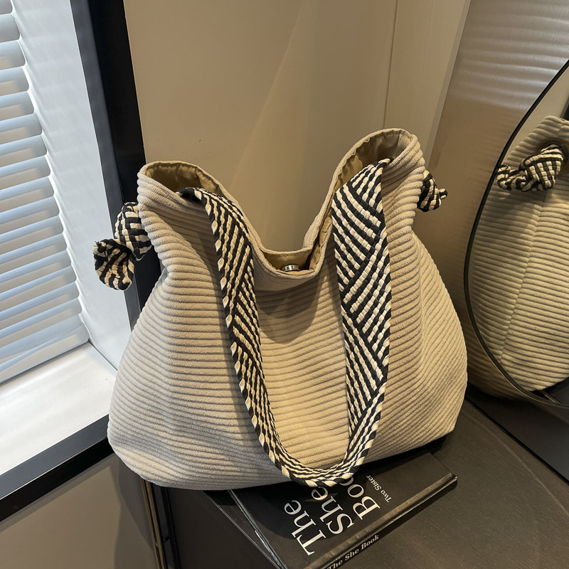 Large Capacity Tote Bags for W - огляд і ціна Interior Design Class